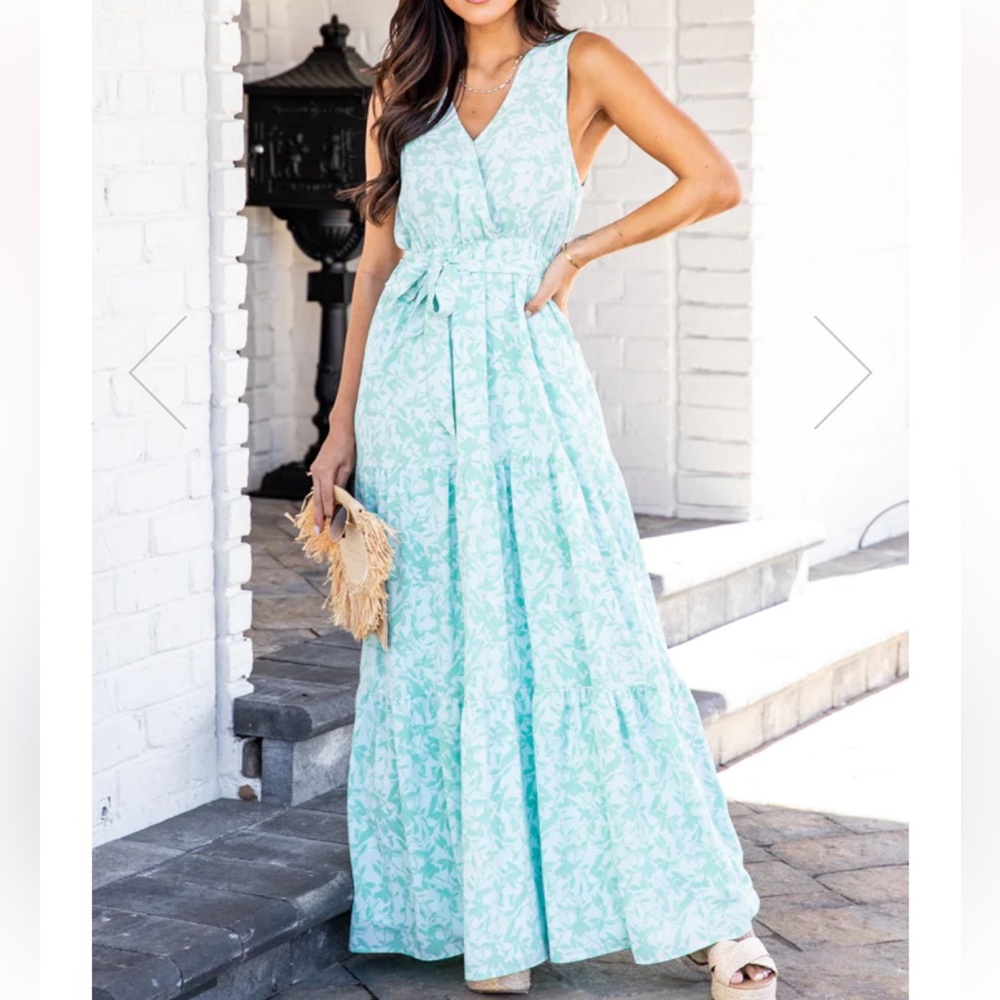 NWOT Pink Lily Sweetest Moments Floral Maxi Dress